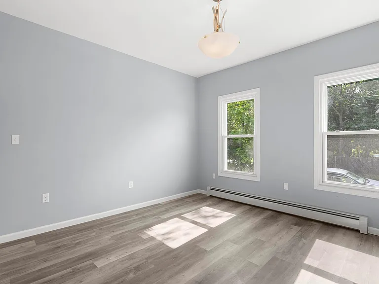 75 Fairview St — Photo 13