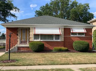 4520 W 100th Pl, Oak Lawn, IL 60453