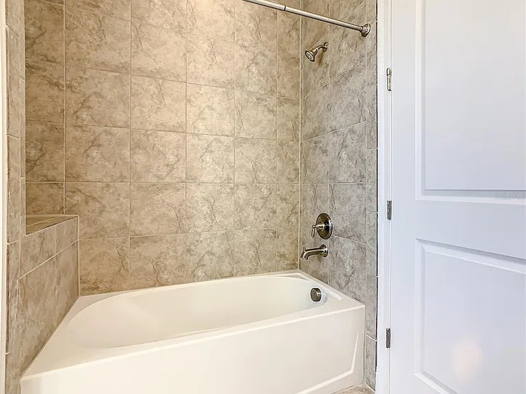 13899 Larkton Ln — Photo 30