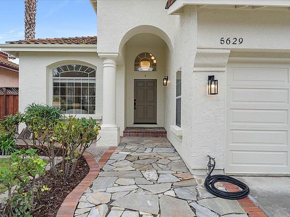 3rd image of 5629 Crow Ln