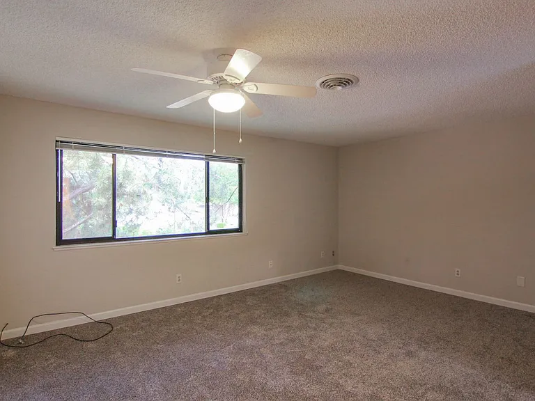 1975 Bechelli Ln — Photo 17