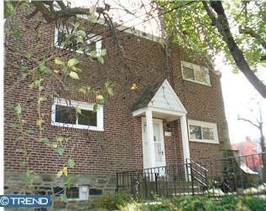 136 Academy Ln, Upper Darby, PA, 19082