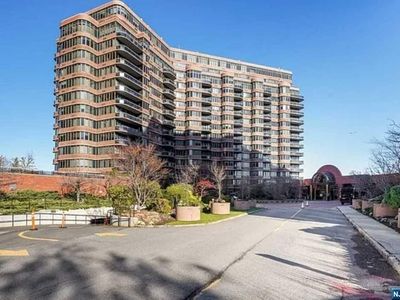 100 Carlyle Dr APT 3LN, Cliffside Park, NJ, 07010