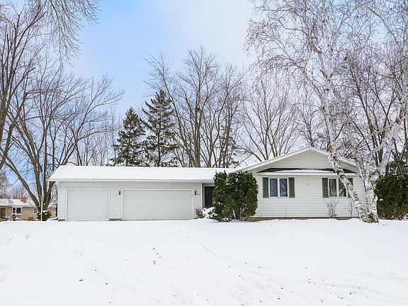 2nd image of 442 Aberdeen Dr