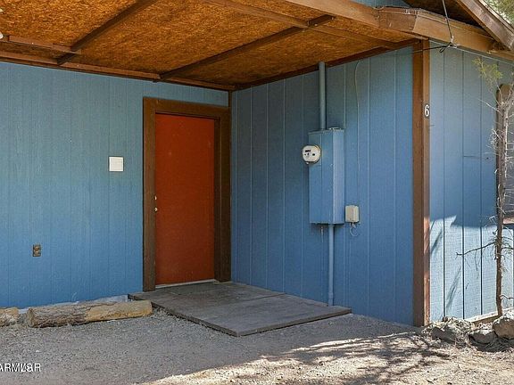 3rd image of 6 S COUNTY ROAD N2148 Road