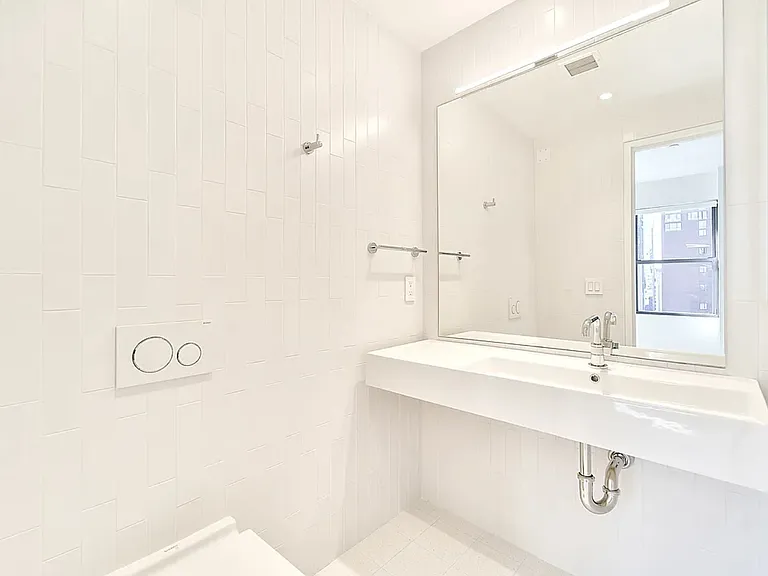 237 Madison Ave #PHA — Photo 12