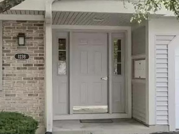 2nd image of 1238 Ballantrae Pl APT A