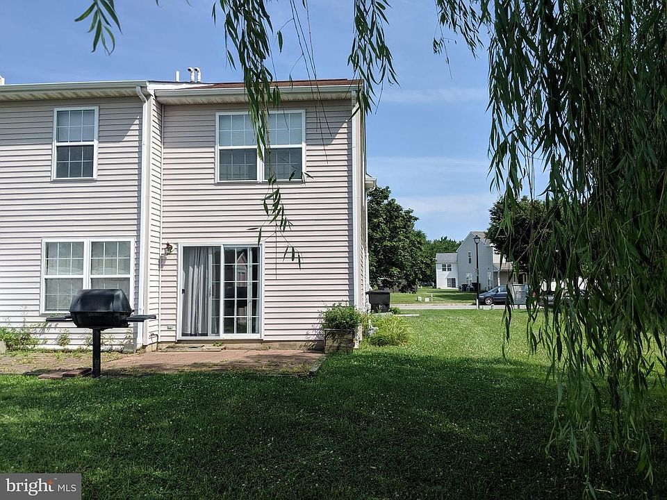 2nd image of 206 Shadybrook Dr