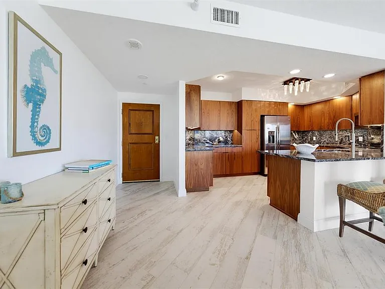 1170 Gulf Blvd #404 — Photo 12