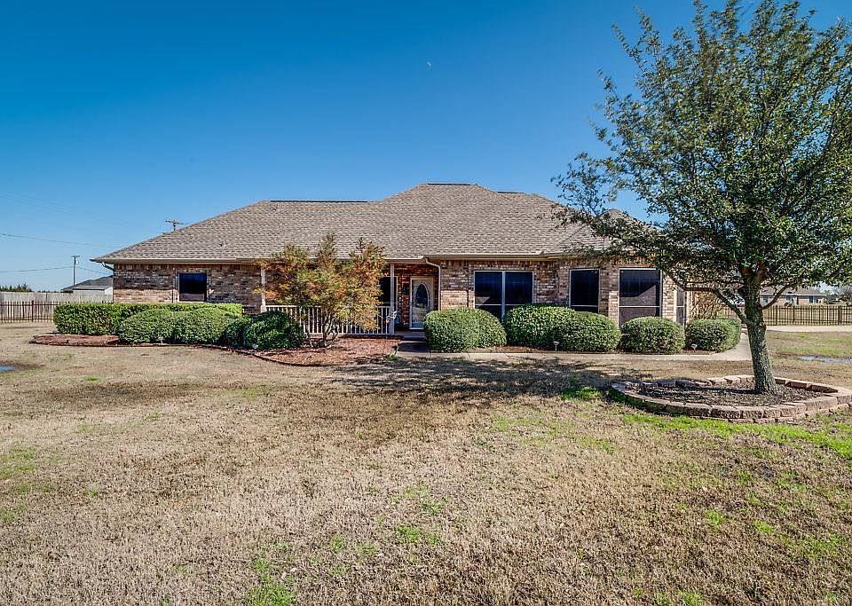 1st image of 1009 Westminster Dr
