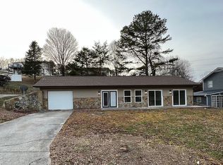335 Spring Hollow Dr, Morristown, TN 37814