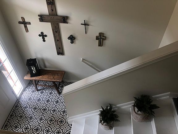 4th image of 286 Ashford Dr
