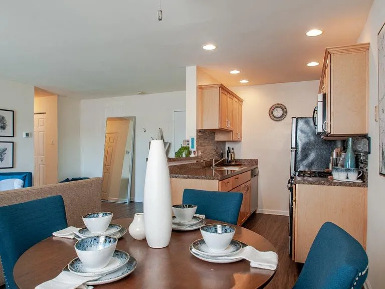Hill Brook Place Apartment Homes — Photo 7