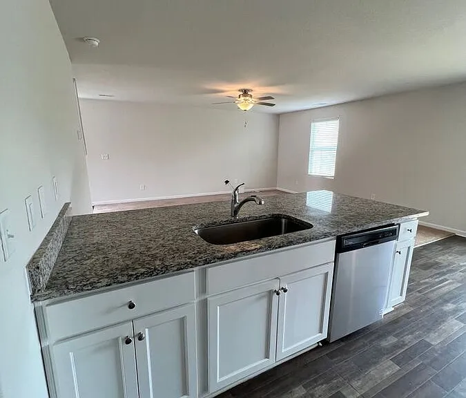 608 Frosty Way — Photo 11