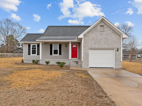5331 Marvin Dr, Spring Lake, NC 28390