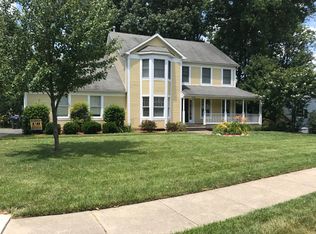 6336 Falling Brook Dr, Burke, VA 22015