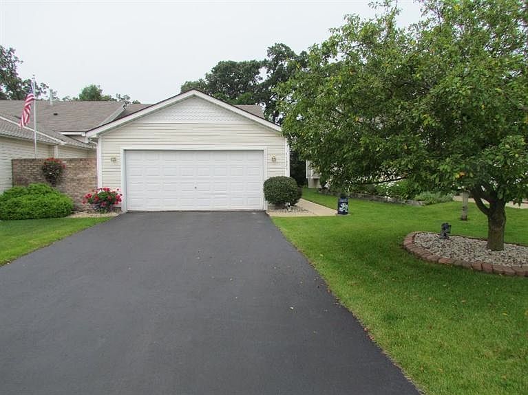 1st image of 11325 Valley Dr