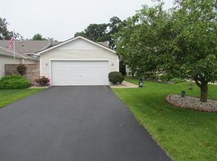 11325 Valley Dr, Saint John, IN 46373