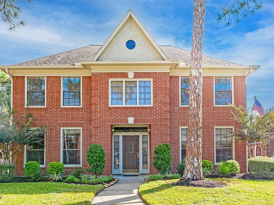 1st image of 7610 Clover Canyon Cir