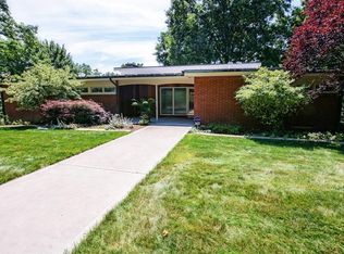 2349 James Dr, Pittsburgh, PA