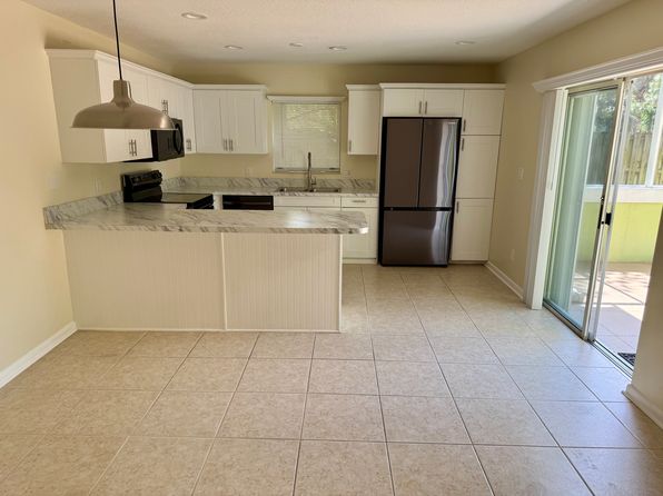83 SE Beech Tree Ln #83