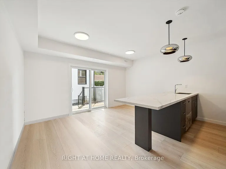 367 Howland Ave #2 — Photo 2