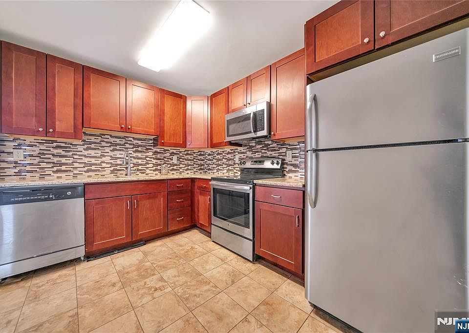 1st image of 770 Anderson Ave APT 15A