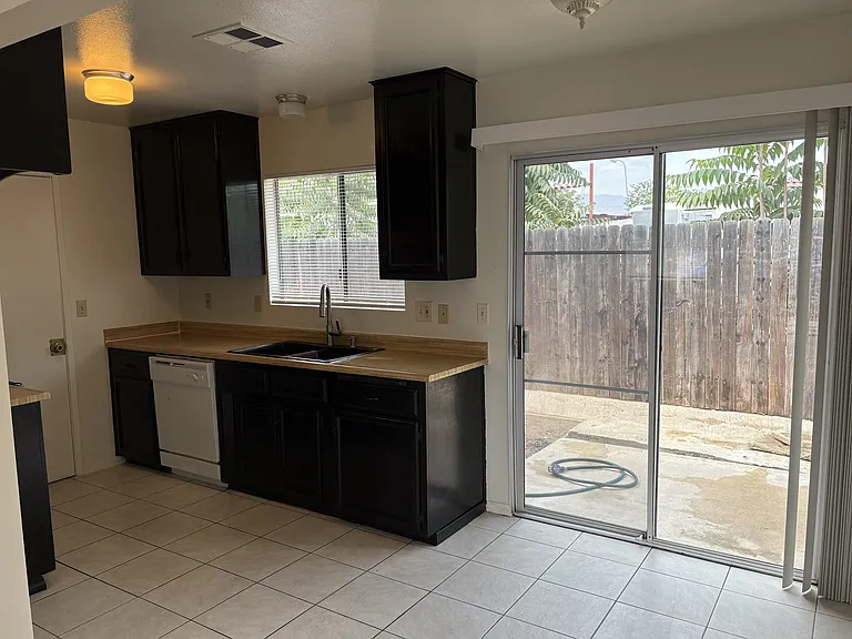 26334 Cypress St #A — Photo 12
