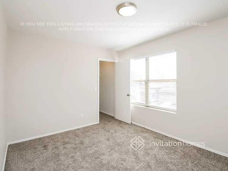 1546 S Danielson Way — Photo 8