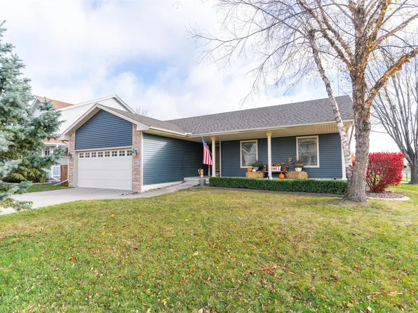 2013 Country Cove Ln, Altoona, IA 50009