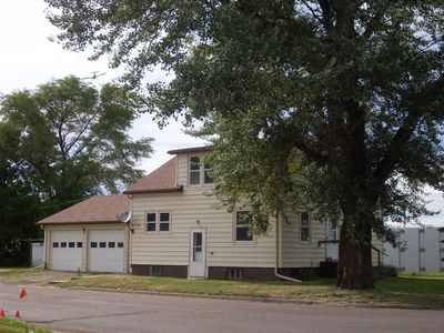 907 Kansas Ave NE, Huron, SD, 57350