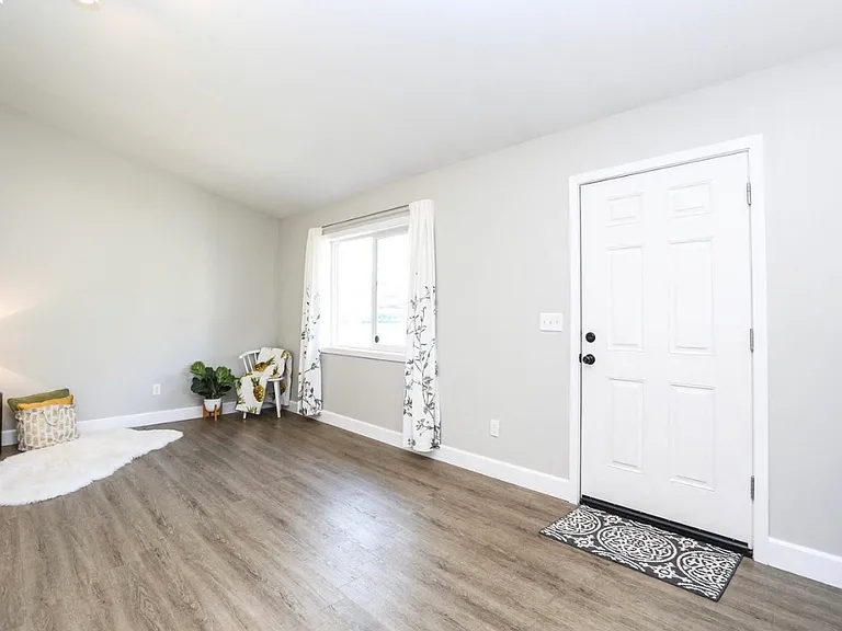 1261 Taylor St — Photo 10