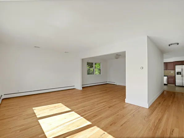 2413 Hammett Avenue image 6 of 26