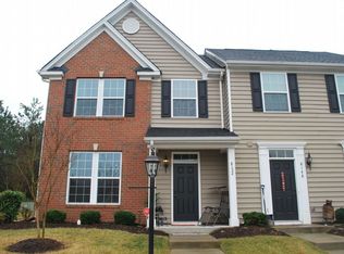 8152 Creekside Village Dr, Mechanicsville, VA 23111
