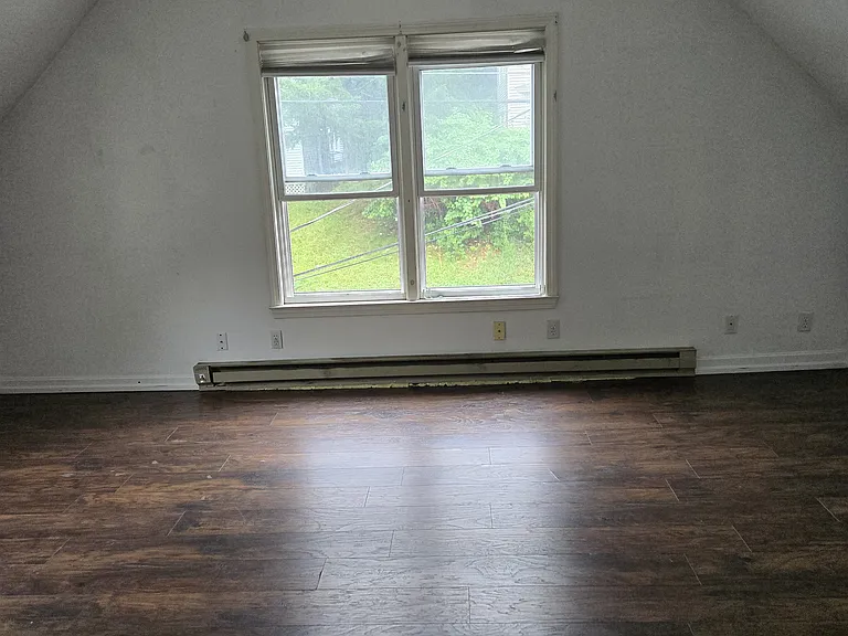 205 Pine St #2 — Photo 8