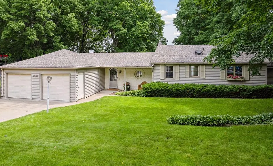 2500 Avon Dr