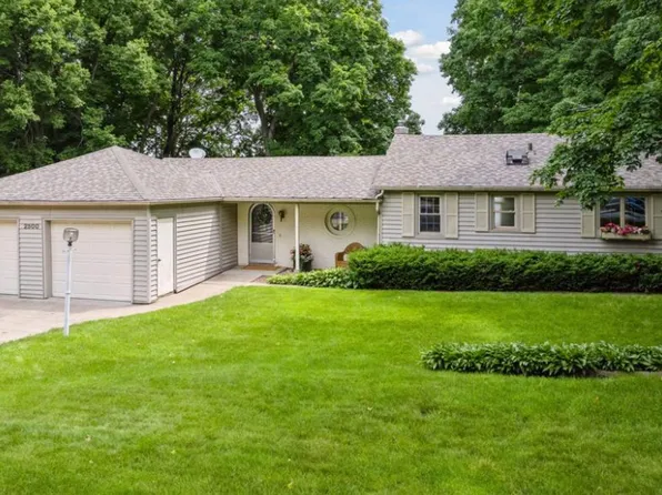 2500 Avon Dr, Mound, MN 55364