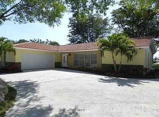 6611 Pine Tree Cir, Lake Clarke Shores, FL 33406