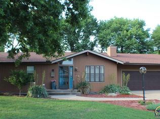 2402 W 18th Ave, Emporia, KS 66801