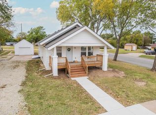 118 N 5th St, Conway Springs, KS 67031