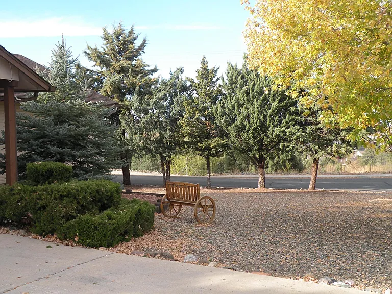 1903 Cedarwood Dr — Photo 7