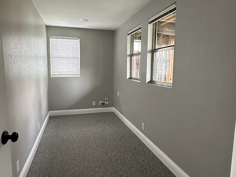 318 Bassett St — Photo 15