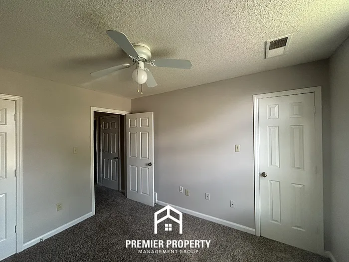 4985 Barrington Cv — Photo 17