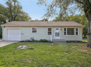 905 S Highland Dr, Harrisonville, MO 64701