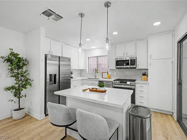 512 Macbrey Dr, Las Vegas, NV 89123