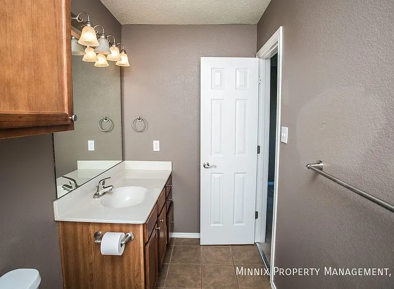 2101 Main St #1 — Photo 40