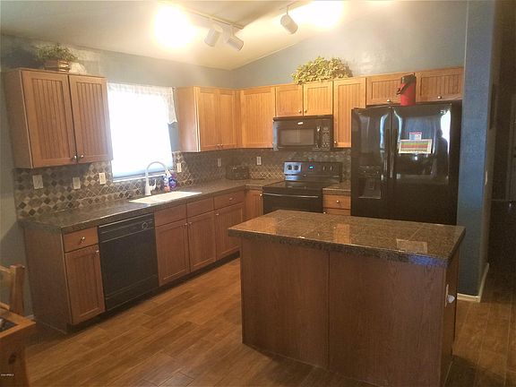 3rd image of 29370 W Amelia Ave #A