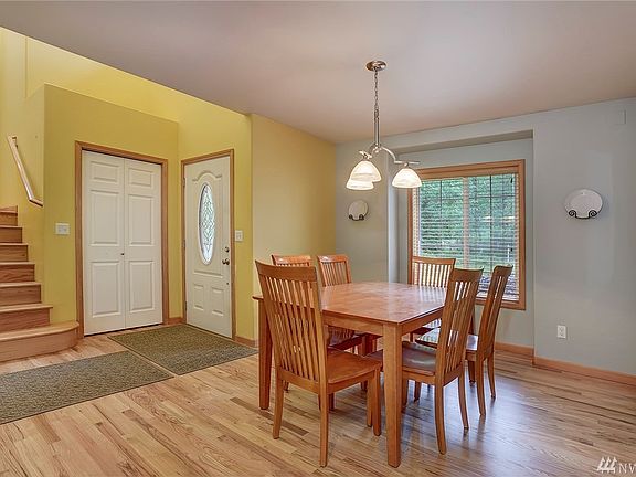 2nd image of 20125 NE Pond View Ln