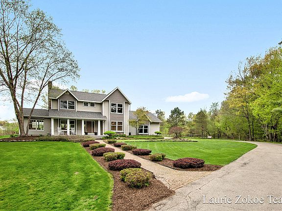 3rd image of 12177 Millpond Dr NW