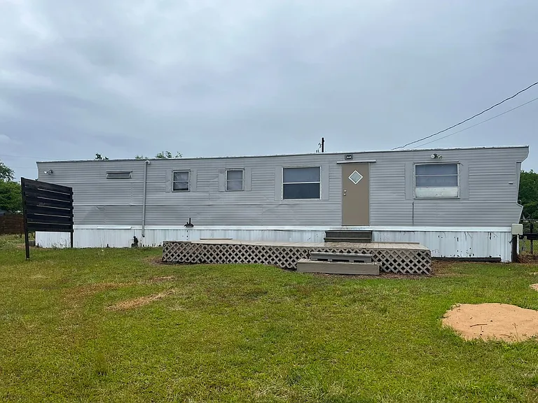 3507 Driftwood Point Rd — Photo 1